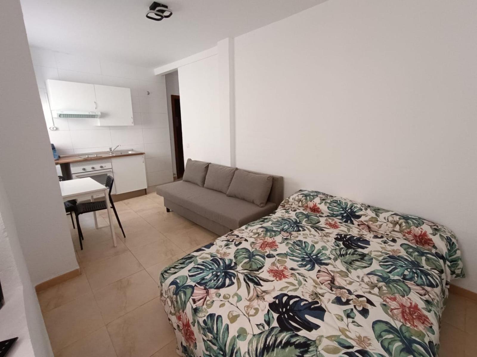 Apartamentos Larios Malaga Exterior photo
