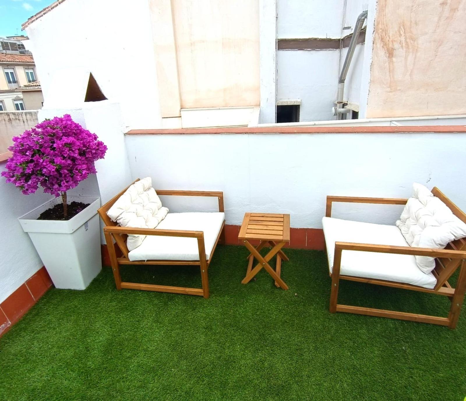 Apartamentos Larios Malaga Exterior photo
